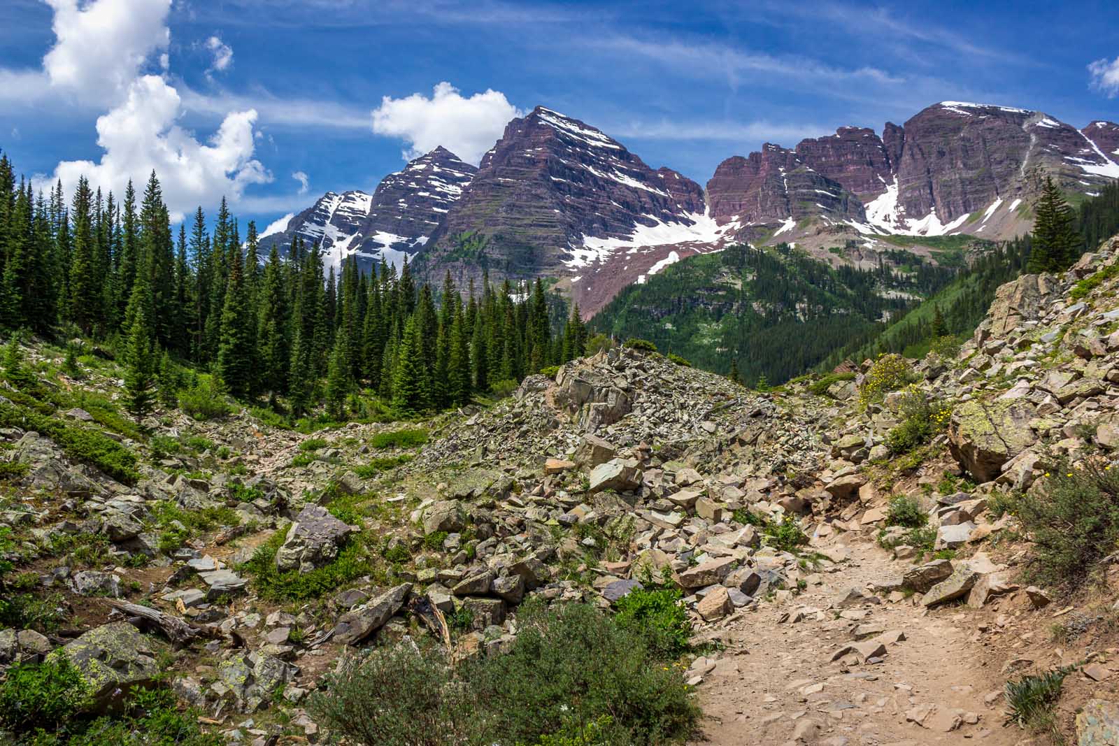 Best Hikes in Colorado Crater Lake Trail 