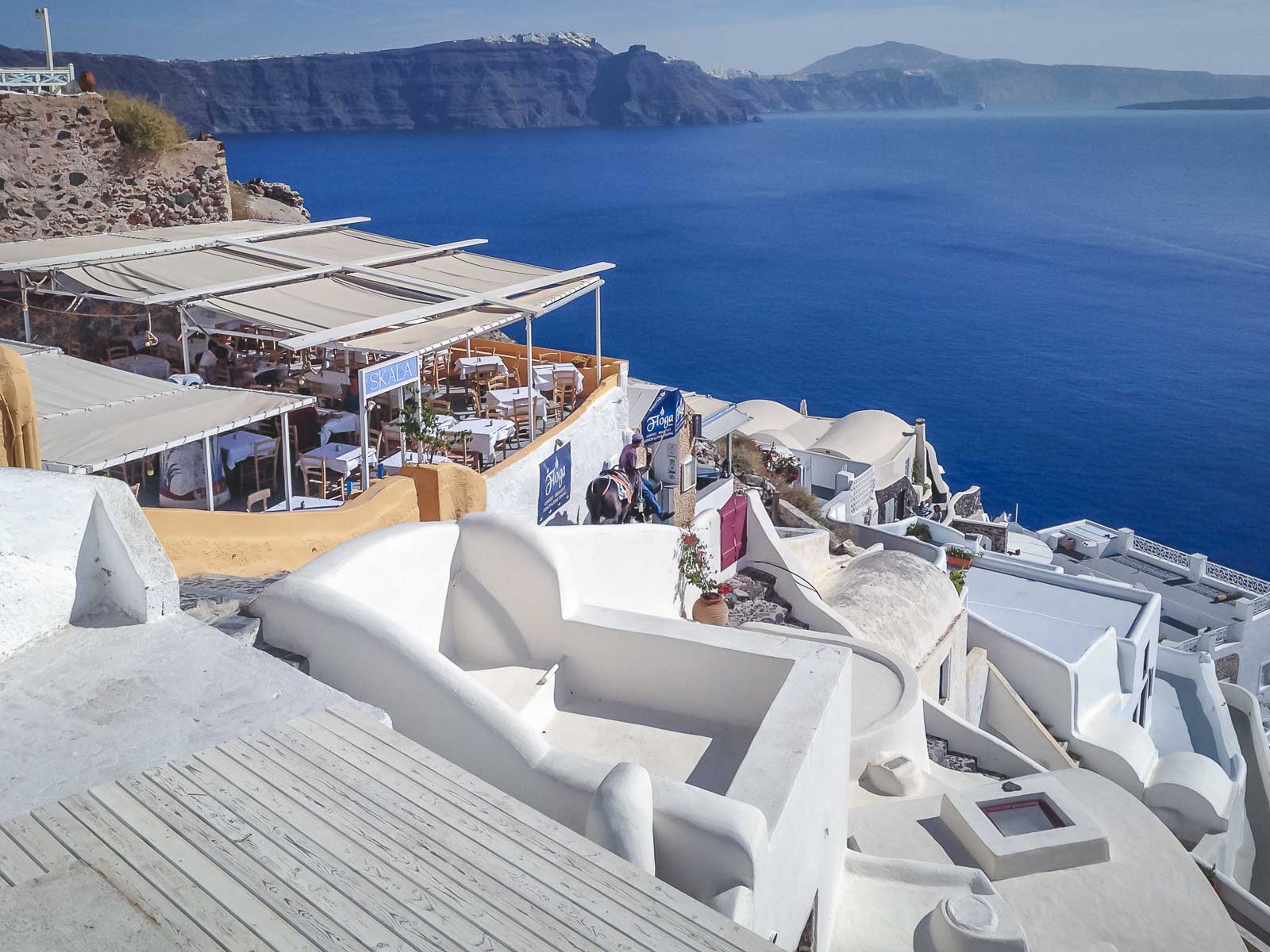 Where to stay in Santorini the best places